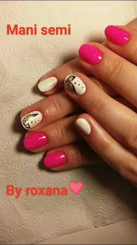 Manichiură semipermanentă roz și alb cu design, by Roxana — Galați